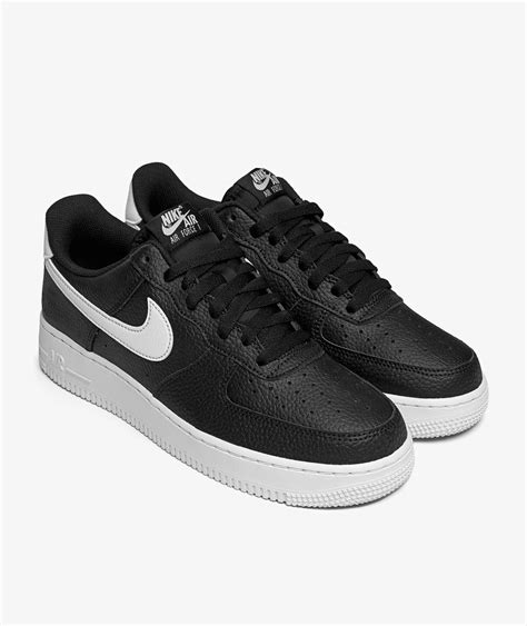 Schwarze Nike Air Force 1 Größe 43 